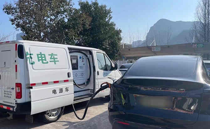 凤山汽车搭电