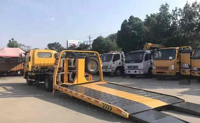 凤山汽车中途维修案例