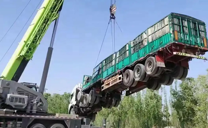 凤山道路脱困救援案例